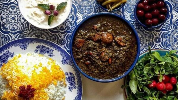 چلو قرمه سبزی